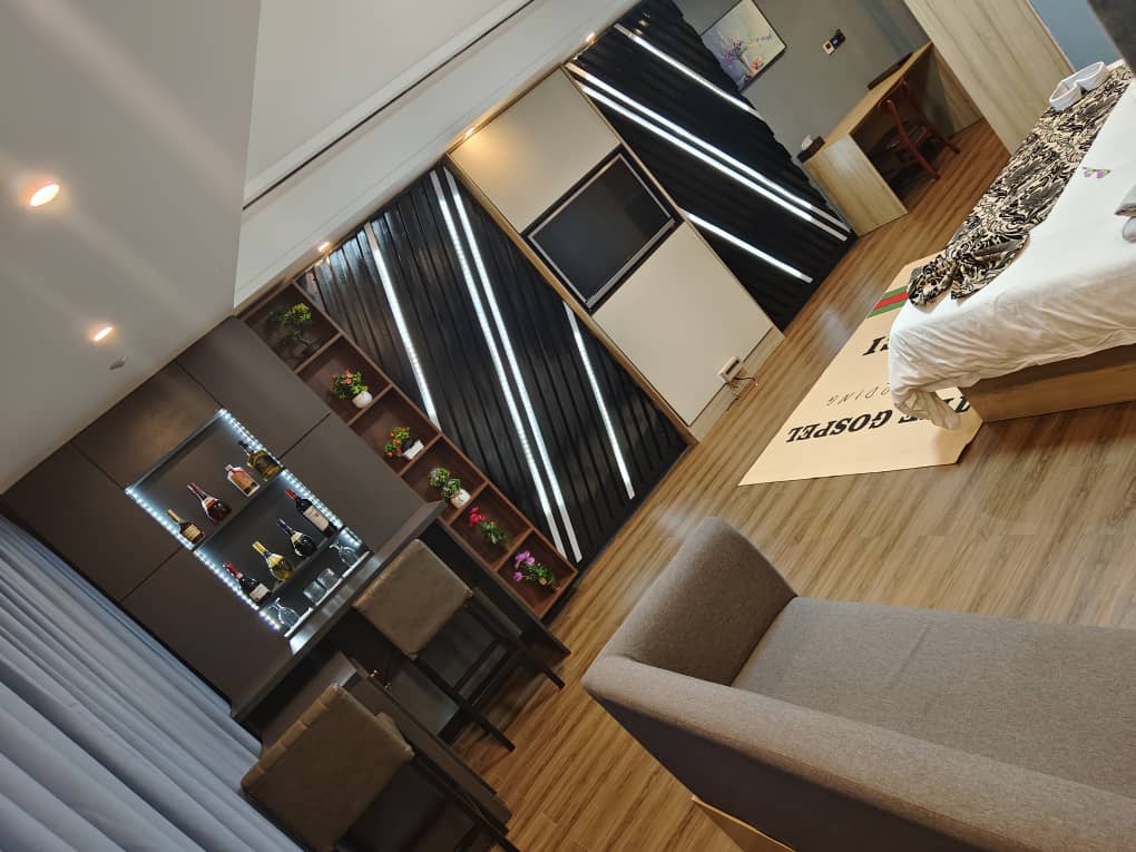 GC Royal Hotel - Image 3